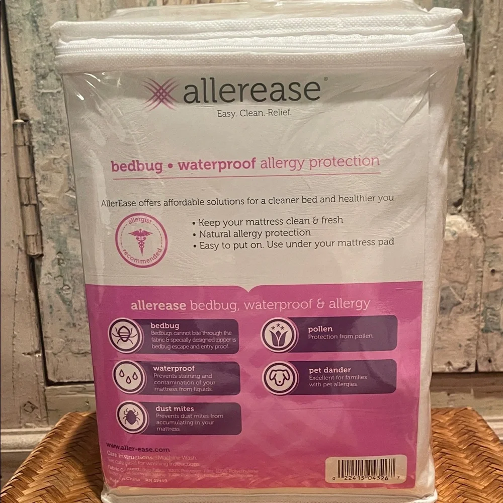 NWT Allerease White Mattress Encasement - King Size